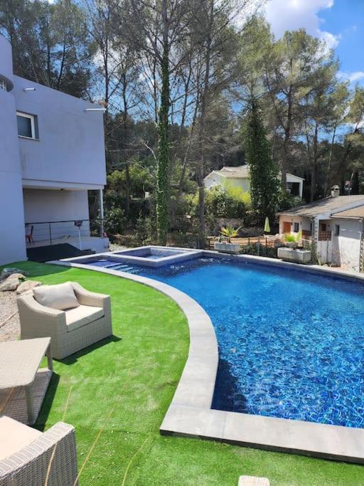 올리벨라 Contempory Exclusive Sitges Area 빌라 외부 사진