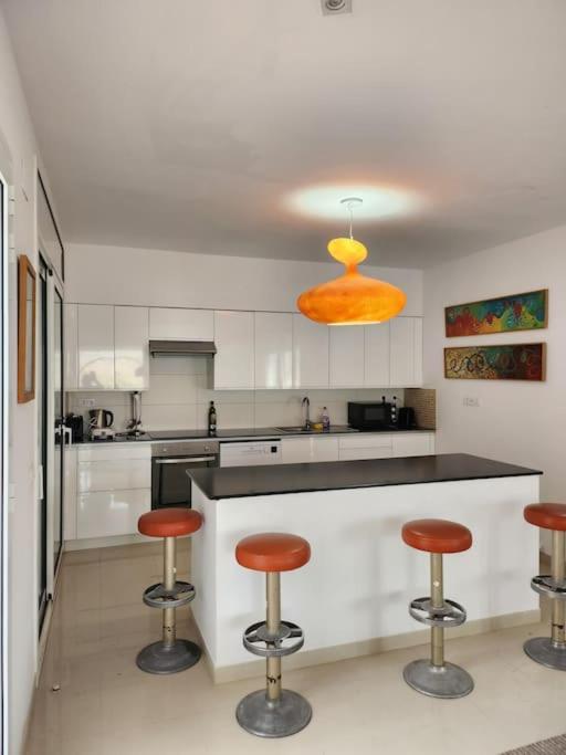올리벨라 Contempory Exclusive Sitges Area 빌라 외부 사진