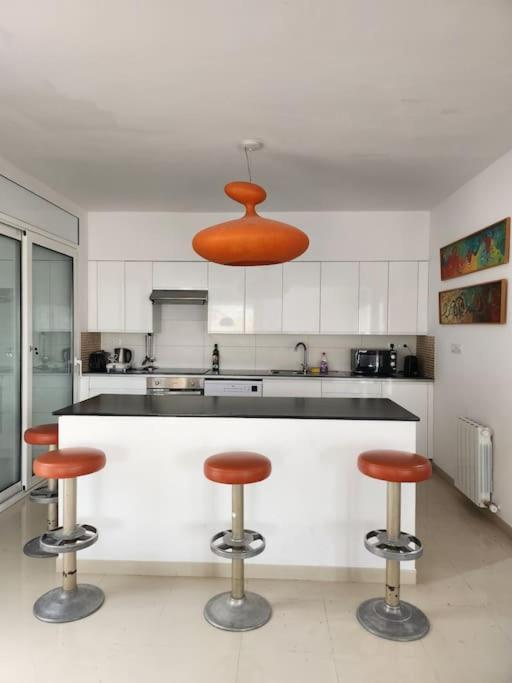 올리벨라 Contempory Exclusive Sitges Area 빌라 외부 사진