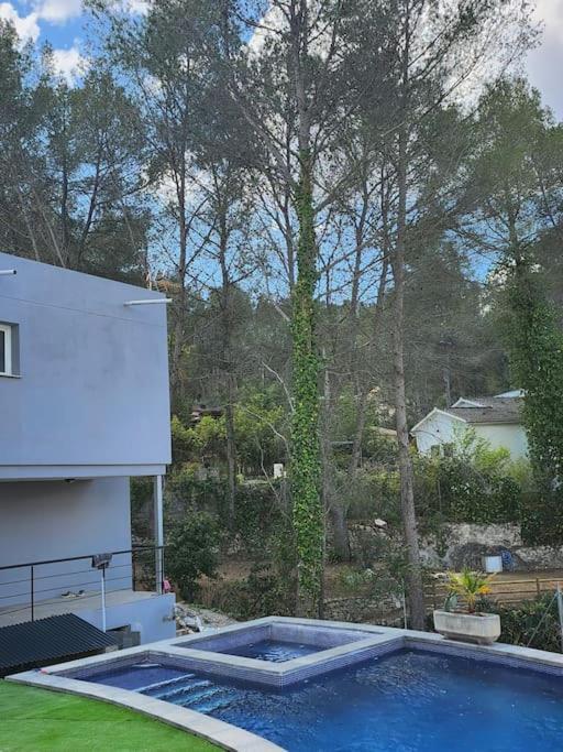올리벨라 Contempory Exclusive Sitges Area 빌라 외부 사진